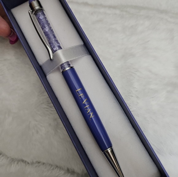 LeVian Violet diamond Theme Crystal Pen/Stylus in original box, 2023 - Picture 1 of 6